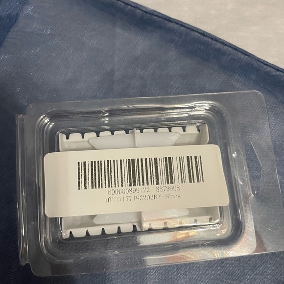 Lash Buddy 10 Extra Adhesives - Picture 3 of 3